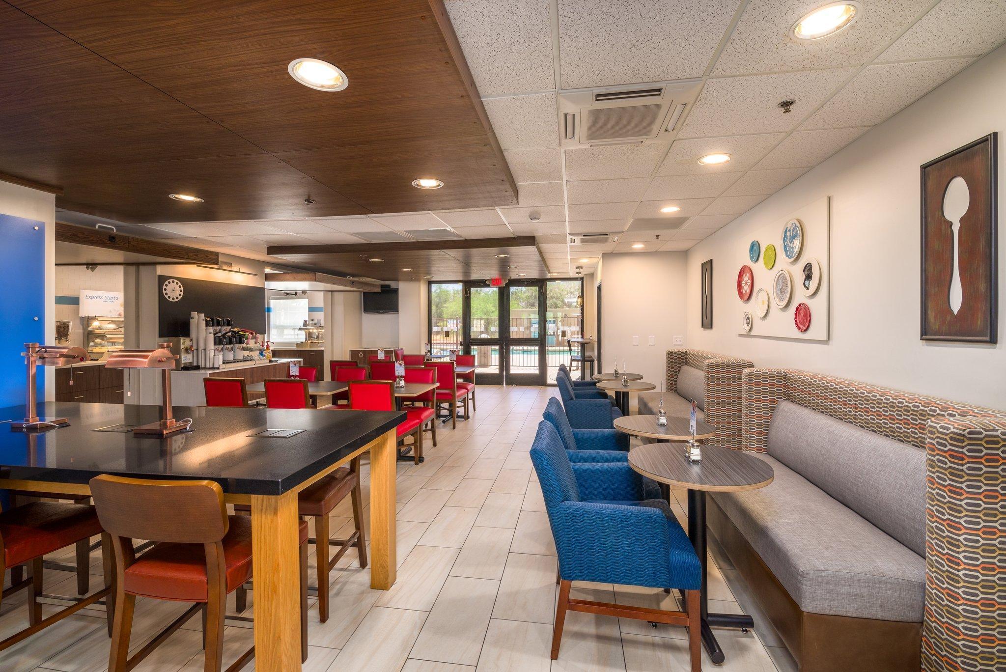 Holiday Inn Express Phoenix-Airport/University Drive By Ihg Bagian luar foto